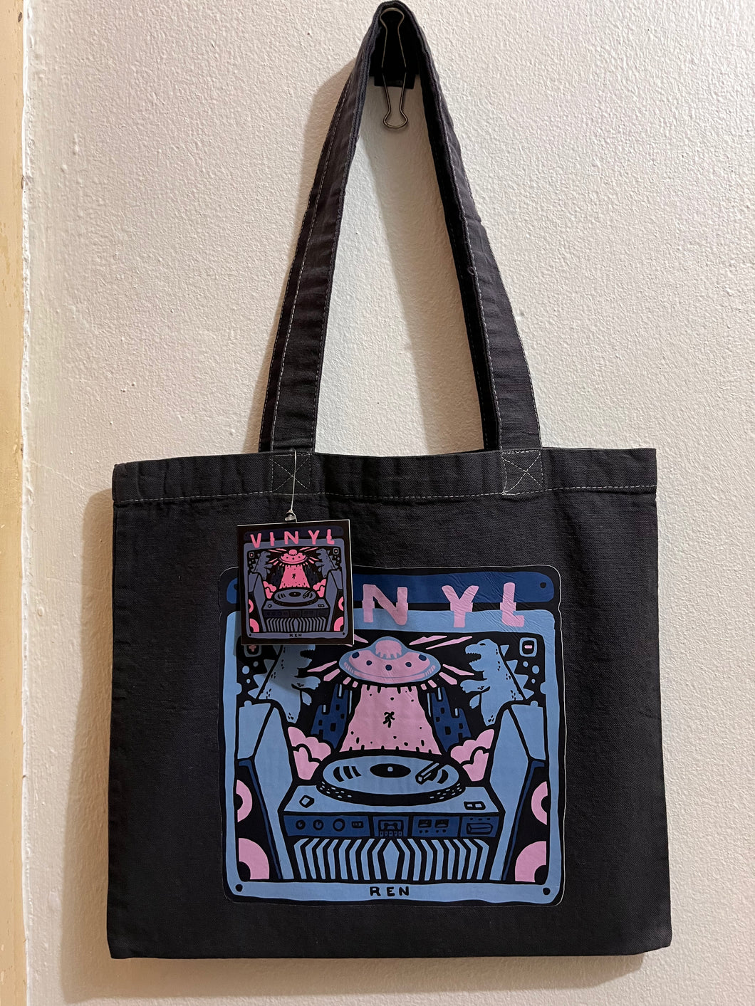 Arte por Gardy Perez - “De tierras lejanas” Collection (Tote & Artwork) # 5/16