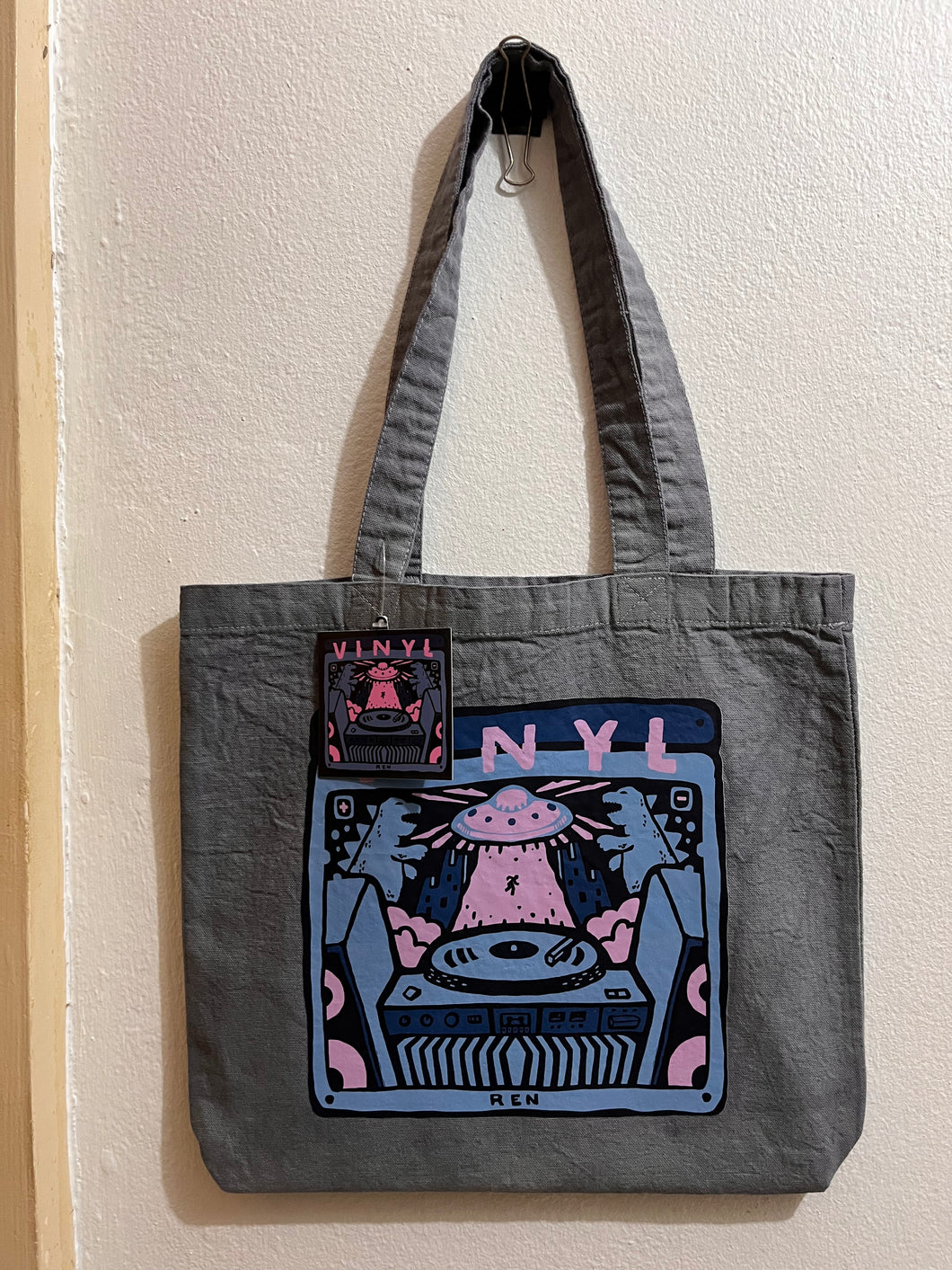Arte por Gardy Perez - “De tierras lejanas” Collection (Tote & Artwork) # 8/16