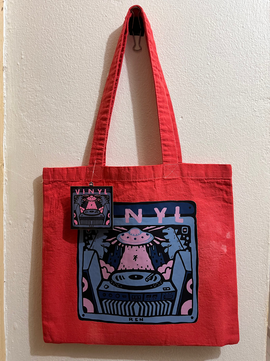 Arte por Gardy Perez - “De tierras lejanas” Collection (Tote & Artwork) # 6/16