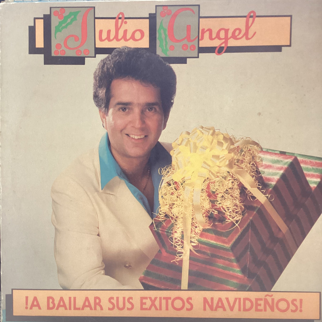 Julio Angel - A bailar sus exitos navideńos